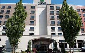 Holiday Inn Express Vancouver Airport